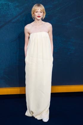 Emma Laird at the world premiere of the Sky Now series *War* at the Odeon Luxe Leicester Square in London, September 16, 2026 Foto:xJ.xEdwardsx xFuturexImagex war_6956