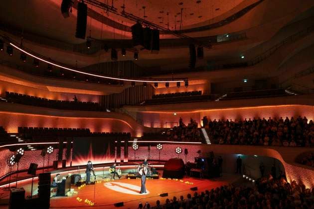 ABB LEONY: German pop singer Leony performing at a concert in the main hall of the Elbphilharmonie during the E On New Energy Experience on September 16, 2026, in Hamburg