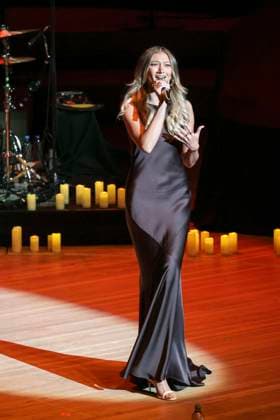 ABB LEONY: German pop singer Leony performing at a concert in the main hall of the Elbphilharmonie during the E On New Energy Experience on September 16, 2026, in Hamburg