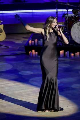 ABB LEONY: Leony, the German pop singer, performing at a concert in the main hall of the Elbphilharmonie during the E On New Energy Experience on September 16, 2026, in Hamburg