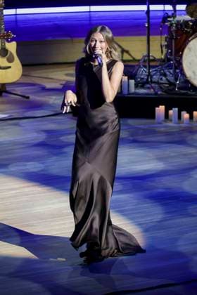 ABB LEONY: Leony, the German pop singer, performing at a concert in the main hall of the Elbphilharmonie during the E On New Energy Experience on September 16, 2026, in Hamburg