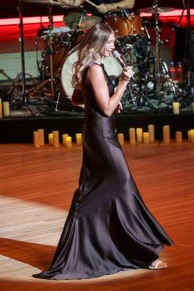 ABB LEONY: Leony, the German pop singer, performing at a concert in the main hall of the Elbphilharmonie during the E On New Energy Experience on September 16, 2026, in Hamburg