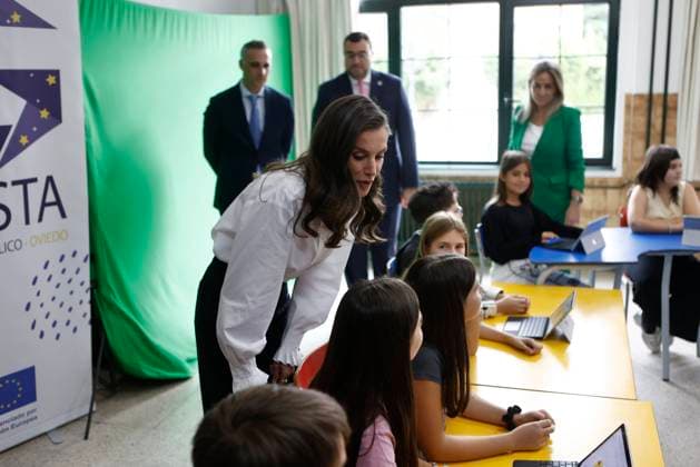 Queen Letizia attends the opening of the 2026–2027 school year at the Gesta Public School in Oviedo Queen Letizia during the opening of the 2026–2027 school year at the Gesta Public Preschool and Elementary School in Oviedo, on September 17, 2026, in Oviedo, Asturias, Spain. This year, the official opening of the school year took place in the Principality of Asturias, where a total of 96,858 students in preschool, elementary, middle, and high school have started classes. September 17, 2026, Oviedo, Asturias, Oviedo, Asturias, Spain Copyright: xImanolxRimadax 7781301