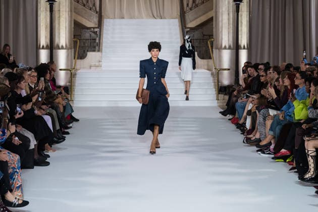 Paul Costelloe SS27 Show at London Fashion Week LONDON, UNITED KINGDOM - SEPTEMBER 17: Models walk the runway during Paul Costelloe Spring Summer 2027 show at London Fashion Week in London, United Kingdom on September 17, 2026. Wiktor Szymanowicz Anadolu London United Kingdom. Editorial use only. Please get in touch for any other usage.  Copyright: x2026xAnadoluxWiktorxSzymanowiczx