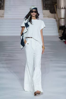 Paul Costelloe SS27 Show at London Fashion Week LONDON, UNITED KINGDOM - SEPTEMBER 17: A model walks the runway during Paul Costelloe Spring Summer 2027 show at London Fashion Week in London, United Kingdom on September 17, 2026. Wiktor Szymanowicz Anadolu London United Kingdom. Editorial use only. Please get in touch for any other usage.  Copyright: x2026xAnadoluxWiktorxSzymanowiczx