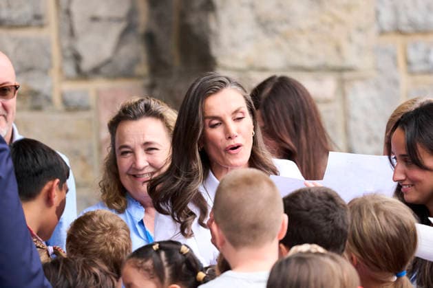 Queen Letizia attends the Opening of the School Year 2026 2027 Queen Letizia of Spain attends the Opening of the School Year 2026 2027 at Gesta Primary School on September 17, 2026 in Oviedo, Spain Photo by IMAGO MPG Oviedo Gesta Primary School Asturias Spain  Copyright: xMPGx