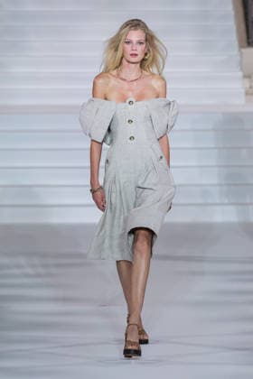 London Fashion Week LONDON, UNITED KINGDOM - SEPTEMBER 17: A model walks the runway during Paul Costelloe Spring Summer 2027 show at London Fashion Week in London, United Kingdom on September 17, 2026. Wiktor Szymanowicz Anadolu London United Kingdom. Editorial use only. Please get in touch for any other usage.  Copyright: x2026xAnadoluxWiktorxSzymanowiczx