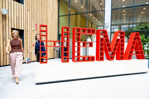 Queen Maxima Visits HEMA During 100th Anniversary - Amsterdam Queen Maxima of the Netherlands visits HEMA (Hollandsche Eenheidsprijzen Maatschappij Amsterdam) in Amsterdam, Netherlands on September 17, 2026, during a working visit to mark the company s 100th anniversary. Photo by Patrick van Emst NL Beeld Bruno Press ABACAPRESS.COM Amsterdam Netherlands  Copyright: xBrunoxPress ABACAx
