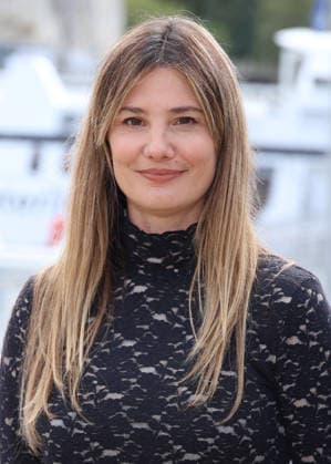 Alice Pol at the Dr. Seylan and Cindy photocall during the 28th La Rochelle Fiction Festival, France, on September 17, 2026. Denis Guignebourg Bestimage *Dr. Seylan and Cindy* Photocall at the 28th La Rochelle Fiction Festival on September 17, 2026, in La Rochelle, France. La Rochelle, France  Copyright: xDenisxGuignebourgx xBestimagexDenisxGuignebourgx xBestimagex