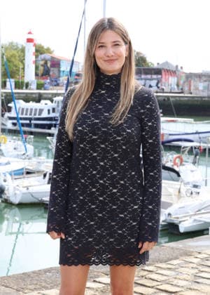 Alice Pol at the Dr. Seylan and Cindy photocall during the 28th La Rochelle Fiction Festival, France, on September 17, 2026. Denis Guignebourg Bestimage Dr. Seylan and Cindy Photocall at the 28th La Rochelle Fiction Festival on September 17, 2026, in La Rochelle, France. La Rochelle, France  Copyright: xDenisxGuignebourgx xBestimagexDenisxGuignebourgx xBestimagex
