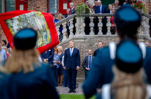 17-09-2026 King Willem-Alexander during the opening of the restored Huis Bergh Castle by striking a coin using a historic screw press and visited the Throne Room and the Duccio Room in ™s-Heerenberg. Maria of Nassau, sister of William of Orange (Oranje), lived at Huis Bergh. Â  Copyright: xPPEx