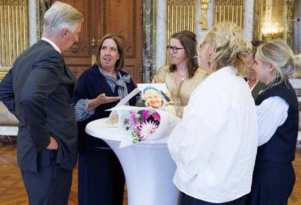 King Philippe - Filip of Belgium and BeHeroes Lies Gielis pictured during a royal audience of the Be Heroes with the King, in Brussels, Thursday 17 September 2026. Be Heroes is an initiative that honors Belgians who selflessly go out of their way to help others. These everyday heroes were nominated by someone close to them via the online BEHEROES platform.  BENOITxDOPPAGNE 186763278