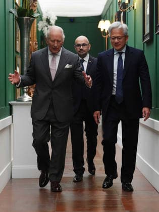 King meets with AI sector leaders King Charles III walks with Sir Demis Hassabis (centre) and Nvidia chief executive Jensen Huang (right) to a meeting for leaders from the artificial intelligence (AI) sector, Government, and thought leaders to discuss how AI can be developed and deployed in ways that benefit society, at Dumfries House in Cumnock, Ayrshire. Picture date: Thursday September 17, 2026., Credit:Jonathan Brady PA ROTA - B68 Avalon UK, Cumnock  Copyright: xJonathanxBradyx xPAxROTAx-xB68x xAvalonx 1135714837