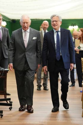 King meets with AI sector leaders King Charles III walks with Nvidia chief executive Jensen Huang (right) to a meeting for leaders from the artificial intelligence (AI) sector, Government, and thought leaders to discuss how AI can be developed and deployed in ways that benefit society, at Dumfries House in Cumnock, Ayrshire. Picture date: Thursday September 17, 2026., Credit:Jonathan Brady PA ROTA - B68 Avalon UK, Cumnock  Copyright: xJonathanxBradyx xPAxROTAx-xB68x xAvalonx 1135714884