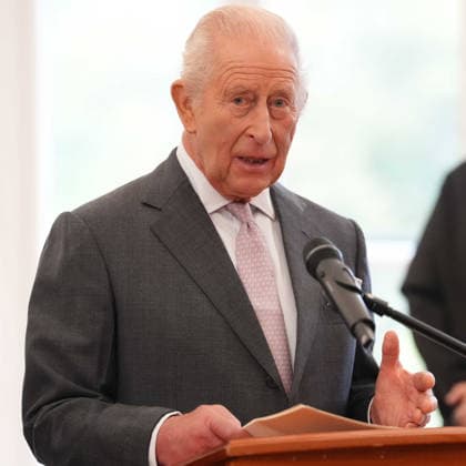 King meets with AI sector leaders King Charles III gives a speech during a meeting for leaders from the artificial intelligence (AI) sector, Government, and thought leaders to discuss how AI can be developed and deployed in ways that benefit society, at Dumfries House in Cumnock, Ayrshire. Picture date: Thursday September 17, 2026., Credit:Jonathan Brady PA ROTA - B68 Avalon UK, Cumnock  Copyright: xJonathanxBradyx xPAxROTAx-xB68x xAvalonx 1135714921