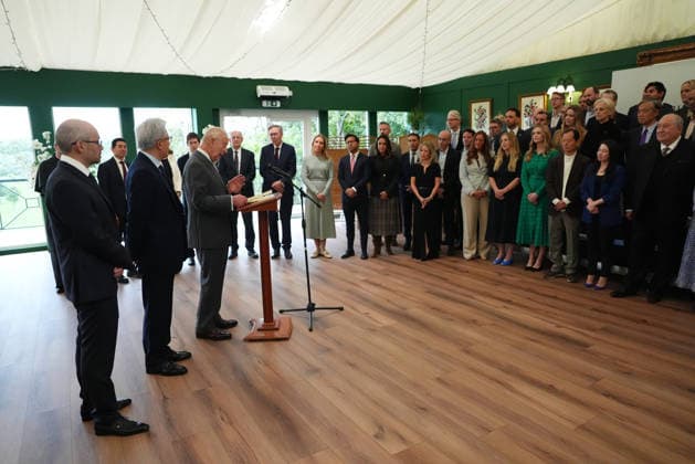 King meets with AI sector leaders King Charles III gives a speech during a meeting for leaders from the artificial intelligence (AI) sector, Government, and thought leaders to discuss how AI can be developed and deployed in ways that benefit society, at Dumfries House in Cumnock, Ayrshire. Picture date: Thursday September 17, 2026., Credit:Jonathan Brady PA ROTA - B68 Avalon UK, Cumnock  Copyright: xJonathanxBradyx xPAxROTAx-xB68x xAvalonx 1135715183