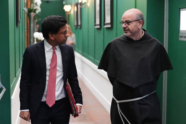 King meets with AI sector leaders Kanishka Narayan (left) and Father Paolo Benanti attend a meeting hosted for King Charles III for leaders from the artificial intelligence (AI) sector, Government, and thought leaders to discuss how AI can be developed and deployed in ways that benefit society, at Dumfries House in Cumnock, Ayrshire. Picture date: Thursday September 17, 2026., Credit:Jonathan Brady PA ROTA - B68 Avalon UK, Cumnock  Copyright: xJonathanxBradyx xPAxROTAx-xB68x xAvalonx 1135715211