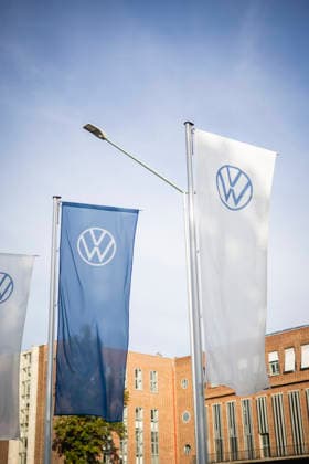 Flags are flying in front of the Volkswagen (VW) plant in Wolfsburg, September 17, 2026, Berlin, Germany Copyright: xJulianexSonntagx