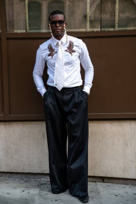 London Fashion Week in London - 17 Sep 2026 Model Aaron at the start of the Francesca Lake Womenswear and Menswear presentation, held at NEWGEN, 180 Strand, London, as part of London Fashion Week 2026. Models and members of the fashion industry arrive at NEWGEN, 180 Strand, London, for the Francesca Lake Womenswear and Menswear presentation during the London Fashion Week 2026. The presentation showcases the latest collections by British designer Francesca Lake as part of the official London Fashion Week schedule, bringing together models, fashion professionals, media and industry guests at the central London venue. London United Kingdom Copyright: xJamesxWilloughbyx xSOPAxImagesx JWILLOUGHBY_3423
