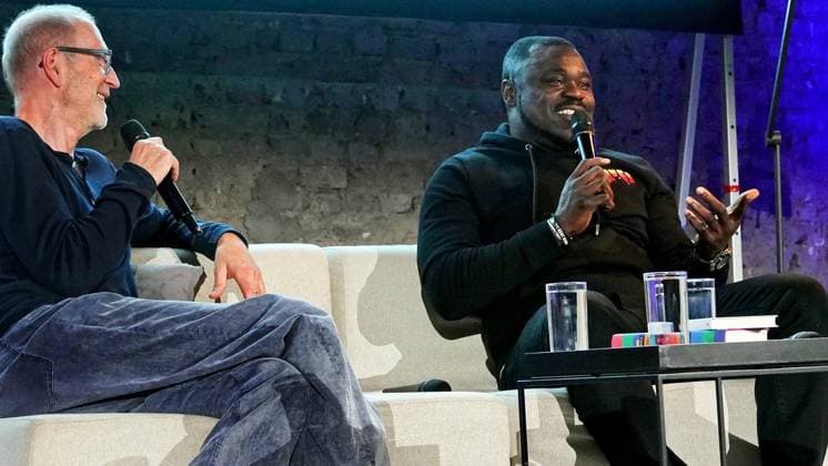 Peter Lohmeyer talks with Gerald Asamoah ** FOR EDITORIAL PURPOSES ONLY ** EDITORIAL USE ONLY ** p Peter Lohmeyer (left) and Gerald Asamoah, a former Schalke pro, will speak on Thursday, September 17, 2026, at the Kalte Halle on Bochumer Straße in Gelsenkirchen on the topic of home. The Brost Foundation Copyright: MichaelxKorte doc87n9prfk4v4gbcspdw1 ,EDITORIAL USE ONLY Copyright: MichaelxKorte