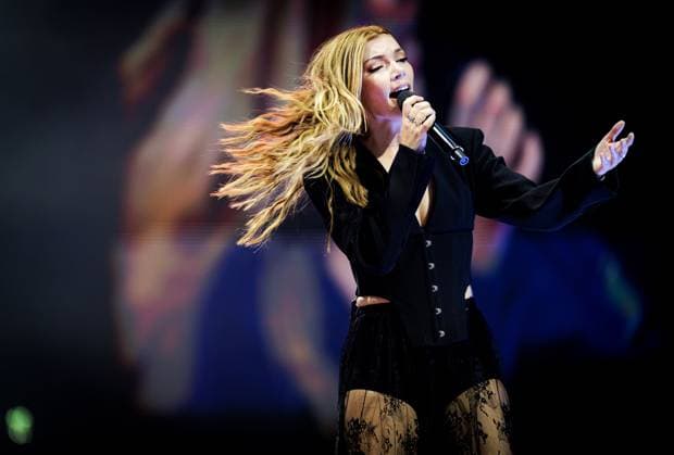 AMSTERDAM - Hannah Mae during The Streamers performance at the Ziggo Dome on the occasion of their 5th anniversary. RAMON VAN FLYMEN ANP netherlands out - belgium out  Copyright: xx x569023698x originalFilename: 569023698.jpg