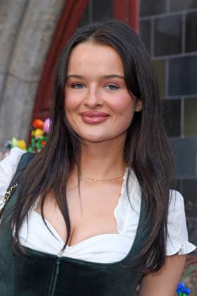 Nele Ludowig at HEIDIFEST 2026 at the Hofbräuhaus in Munich on September 17, 2026