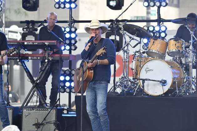 RECORD DATE NOT STATED Kenny Chesney, performed today on NBC s the TODAY show (NEW) Kenny Chesney, performed today on NBC s the TODAY show at Rockefeller Center. September 17, 2026, New York, U.S.A: Kenny Chesney, a famous American country music singer, performed today on NBC s the TODAY show at Rockefeller Center. With 30 million albums sold worldwide, he released his debut, In My Wildest Dreams, in 1994, and has since released 19 follow-ups. Credit: Victor M. Matos Thenews2(Foto: Victor M. Matos Thenews2 imago images) Kenny Chesney, performed today on NBC s the TODAY show  Copyright: xVictorxM.xMatosx