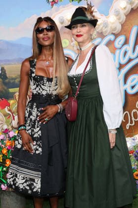 Naomi Campbell and Nadja Auermann upon their arrival at the RTL TV show HeidiFest by Heidi Klum at the Hofbräuhaus in Munich, September 17, 2026 Foto:xK.xKriegerx xFuturexImagex heidifest_6847