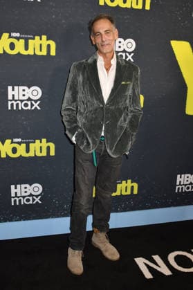 NEW YORK, NY - SEPTEMBER 17: Damian Young at the series premiere of HBO™s Youth on September 17 2026 at DGA New York Theater in New York City. Copyright: xmpi099 MediaPunchx