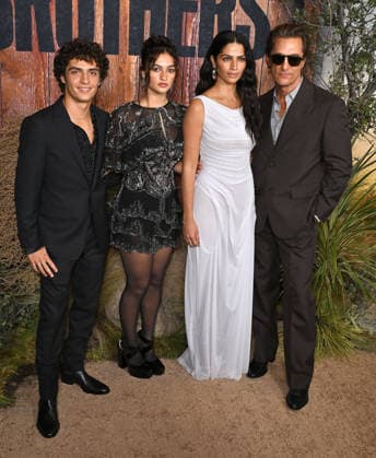 ˜Brothers™ World Premiere Levi Alves McConaughey, Vida Alves McConaughey, Camilla Alves and Matthew McConaughey arriving to the Brothers world premiere held at the Hammer Museum in Los Angeles, Ca. on September 17, 2026. Los Angeles Hammer Museum California USA Copyright: xStarbuck xAFF-USA.COMx