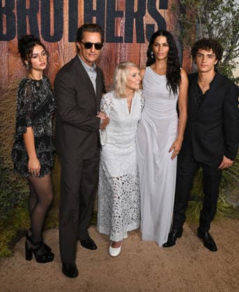 ˜Brothers™ World Premiere Vida Alves McConaughey, Matthew McConaughey, Kay McConaughey, Camilla Alves and Levi Alves McConaughey arriving to the Brothers world premiere held at the Hammer Museum in Los Angeles, Ca. on September 17, 2026. Los Angeles Hammer Museum California USA Copyright: xStarbuck xAFF-USA.COMx