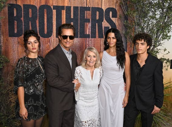 ˜Brothers™ World Premiere Vida Alves McConaughey, Matthew McConaughey, Kay McConaughey, Camilla Alves and Levi Alves McConaughey arriving to the Brothers world premiere held at the Hammer Museum in Los Angeles, Ca. on September 17, 2026. Los Angeles Hammer Museum California USA Copyright: xStarbuck xAFF-USA.COMx