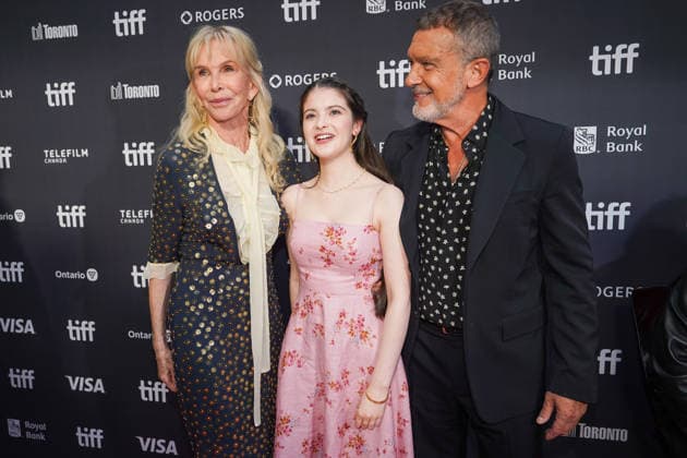 2026 Toronto International Film Festival - ˜Up Against It™ Premiere (L-R) Trudie Styler, Eden Hamilton and Antonio Banderas attend the red carpet for ˜Up Against It™ premiere during the 2026 Toronto International Film Festival (TIFF) at Roy Thomson Hall. on September 17, 2026 in Toronto, Canada. (Photo by Leonardo Ramirez Eyepix Group) Copyright: xLeonardoxRamirez xEyepixxGroupx LR17092026-00960