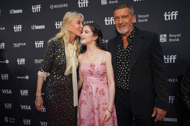2026 Toronto International Film Festival - ˜Up Against It™ Premiere (L-R) Trudie Styler, Eden Hamilton and Antonio Banderas attend the red carpet for ˜Up Against It™ premiere during the 2026 Toronto International Film Festival (TIFF) at Roy Thomson Hall. on September 17, 2026 in Toronto, Canada. (Photo by Leonardo Ramirez Eyepix Group) Copyright: xLeonardoxRamirez xEyepixxGroupx LR17092026-00955