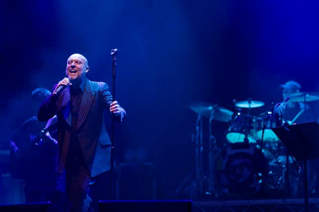 Holy Holy featuring Tony Visconti and Woody Woodmansey performs live atO2 City Hall,Newcastle, UK, , on 17 September 2026 Glenn Gregory Of Holy Holy, perfrom slive at Newcastle City Hall on 17 September 2026, Credit:David Wala Avalon  Copyright: xDavidxWalax xAvalonx 1135847244