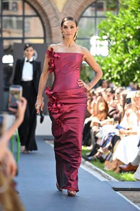 September 17, 2026, Madrid, Spain: A model parades with Malone design during the Mercedes Benz Fashion Week Madrid at Cibeles Palace in Madrid. Madrid Spain  - ZUMAs197 20260917_aaa_s197_198 Copyright: xAtilanoxGarciax