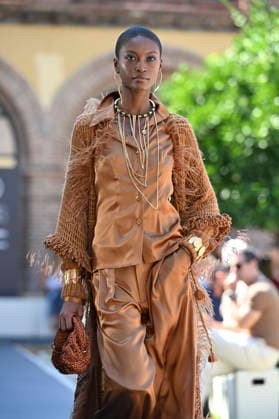 September 17, 2026, Madrid, Spain: A model parades with Malone design during the Mercedes Benz Fashion Week Madrid at Cibeles Palace in Madrid. Madrid Spain  - ZUMAs197 20260917_aaa_s197_222 Copyright: xAtilanoxGarciax