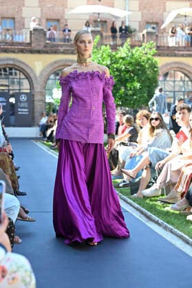 September 17, 2026, Madrid, Spain: A model parades with Malone design during the Mercedes Benz Fashion Week Madrid at Cibeles Palace in Madrid. Madrid Spain  - ZUMAs197 20260917_aaa_s197_223 Copyright: xAtilanoxGarciax