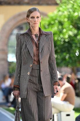 September 17, 2026, Madrid, Spain: A model parades with Malone design during the Mercedes Benz Fashion Week Madrid at Cibeles Palace in Madrid. Madrid Spain  - ZUMAs197 20260917_aaa_s197_247 Copyright: xAtilanoxGarciax