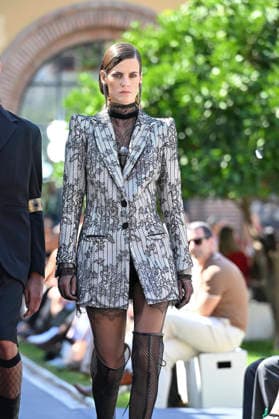 September 17, 2026, Madrid, Spain: A model parades with Malone design during the Mercedes Benz Fashion Week Madrid at Cibeles Palace in Madrid. Madrid Spain  - ZUMAs197 20260917_aaa_s197_252 Copyright: xAtilanoxGarciax