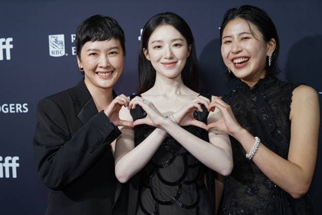 2026 Toronto International Film Festival - ˜Happily Ever After™ Premiere (L-R) Feng-I Fiona Roan, Shuhua Yeh and Xuan Chen attend the red carpet for ˜Happily Ever After™ premiere during the 2026 Toronto International Film Festival (TIFF) at Royal Alexandra Theatre. on September 17, 2026 in Toronto, Canada. (Photo by Leonardo Ramirez Eyepix Group) Copyright: xLeonardoxRamirez xEyepixxGroupx LR17092026-01681