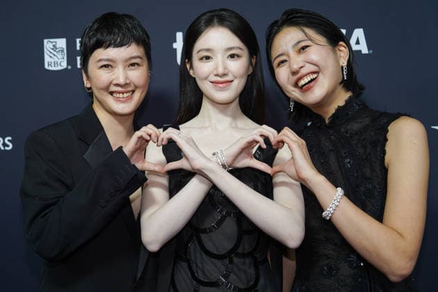 2026 Toronto International Film Festival - ˜Happily Ever After™ Premiere (L-R) Feng-I Fiona Roan, Shuhua Yeh and Xuan Chen attend the red carpet for ˜Happily Ever After™ premiere during the 2026 Toronto International Film Festival (TIFF) at Royal Alexandra Theatre. on September 17, 2026 in Toronto, Canada. (Photo by Leonardo Ramirez Eyepix Group) Copyright: xLeonardoxRamirez xEyepixxGroupx LR17092026-01685