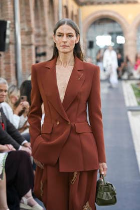 September 17, 2026, Madrid, Spain: A model parades with Isabel Sanchis design during the Mercedes Benz Fashion Week Madrid at Cibeles Palace in Madrid. Madrid Spain  - ZUMAs197 20260917_aaa_s197_380 Copyright: xAtilanoxGarciax