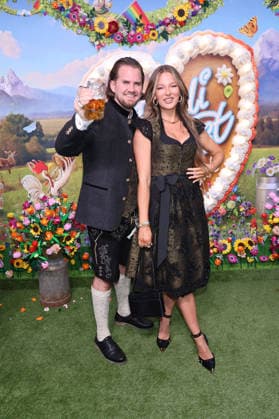 Adrian Louis and Joelina Drews upon their arrival at the RTL TV show HeidiFest by Heidi Klum at the Hofbräuhaus in Munich, September 17, 2026 Foto:xK.xKriegerx xFuturexImagex heidifest_6995