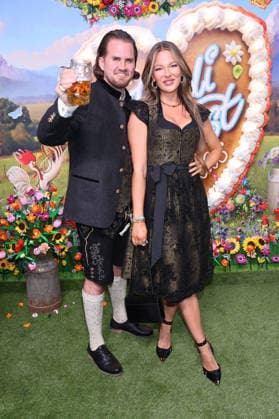 Adrian Louis and Joelina Drews upon their arrival at the RTL TV show HeidiFest by Heidi Klum at the Hofbräuhaus in Munich, September 17, 2026 Foto:xK.xKriegerx xFuturexImagex heidifest_6996
