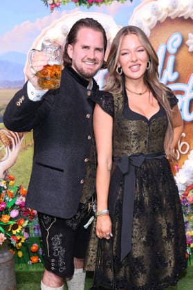 Adrian Louis and Joelina Drews upon their arrival at the RTL TV show HeidiFest by Heidi Klum at the Hofbräuhaus in Munich, September 17, 2026 Foto:xK.xKriegerx xFuturexImagex heidifest_6997