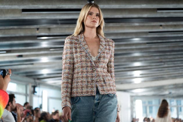 LFW - Ebay Runway A model walks the runway at the Ebay show during London Fashion Week September 2026 at The Banking Hall in London, England on September 17, 2026. Photo by LounisPhotography ABACAPRESS.COM London United Kingdom  Copyright: xLounisPhotography ABACAx