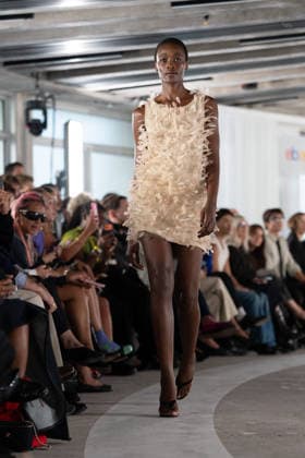 LFW - Ebay Runway A model walks the runway at the Ebay show during London Fashion Week September 2026 at The Banking Hall in London, England on September 17, 2026. Photo by LounisPhotography ABACAPRESS.COM London United Kingdom  Copyright: xLounisPhotography ABACAx