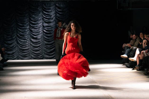 LFW - Mithridate Runway A model walks the runway at the Mithridate show during London Fashion Week September 2026 at The Banking Hall in London, England on September 17, 2026. Photo by LounisPhotography ABACAPRESS.COM London United Kingdom  Copyright: xLounisPhotography ABACAx