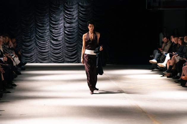 LFW - Mithridate Runway A model walks the runway at the Mithridate show during London Fashion Week September 2026 at The Banking Hall in London, England on September 17, 2026. Photo by LounisPhotography ABACAPRESS.COM London United Kingdom  Copyright: xLounisPhotography ABACAx